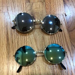 2 pairs sunglasses